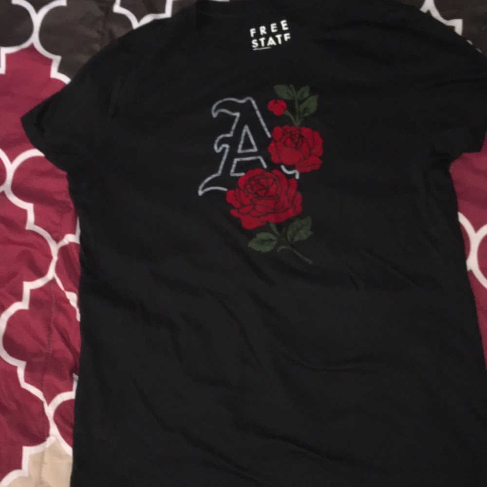 Graphic tee